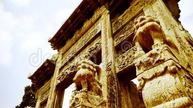 中国石拱建筑&古城门。云运动，石狮独角兽。